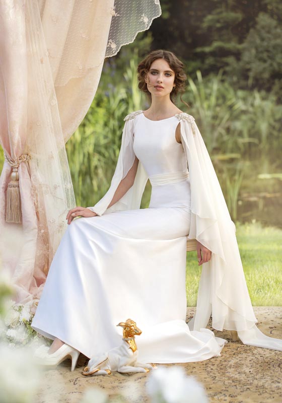 1407-wedding-dress,-made-of-made-natural-taffeta,-with-silk-chiffon-long-sleeves