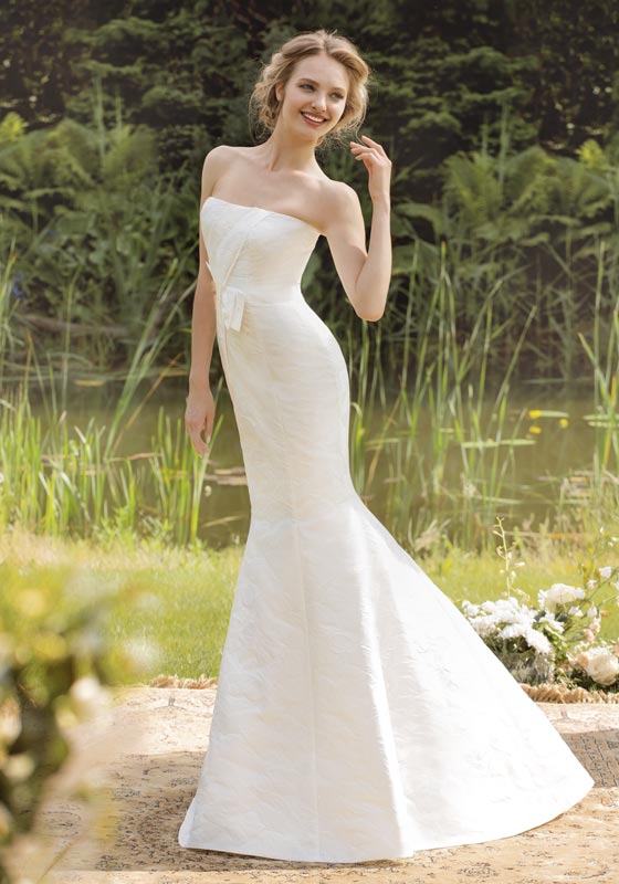 1411-mermaid-style-wedding-dress