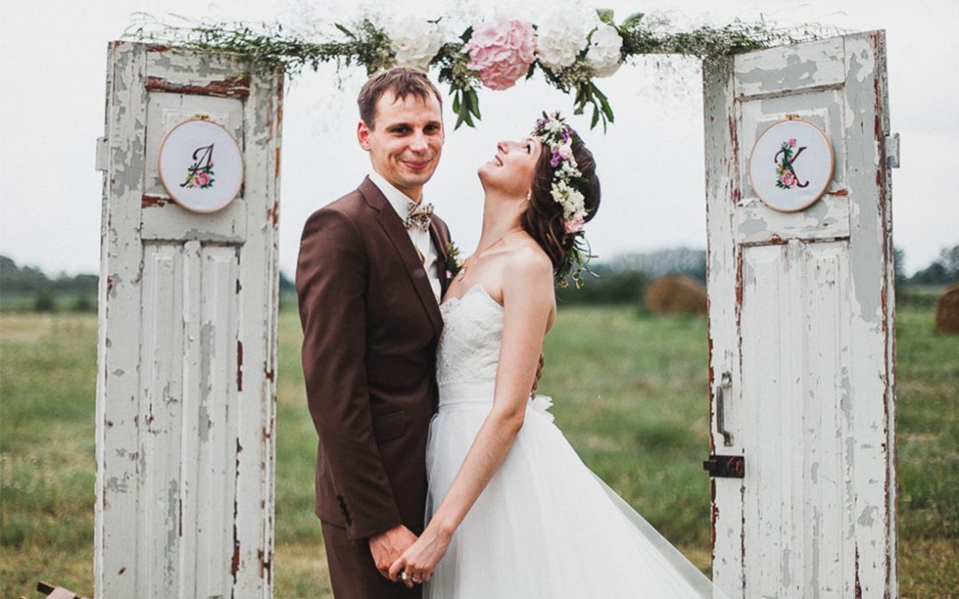 Get inspired by this beautiful rustic country wedding