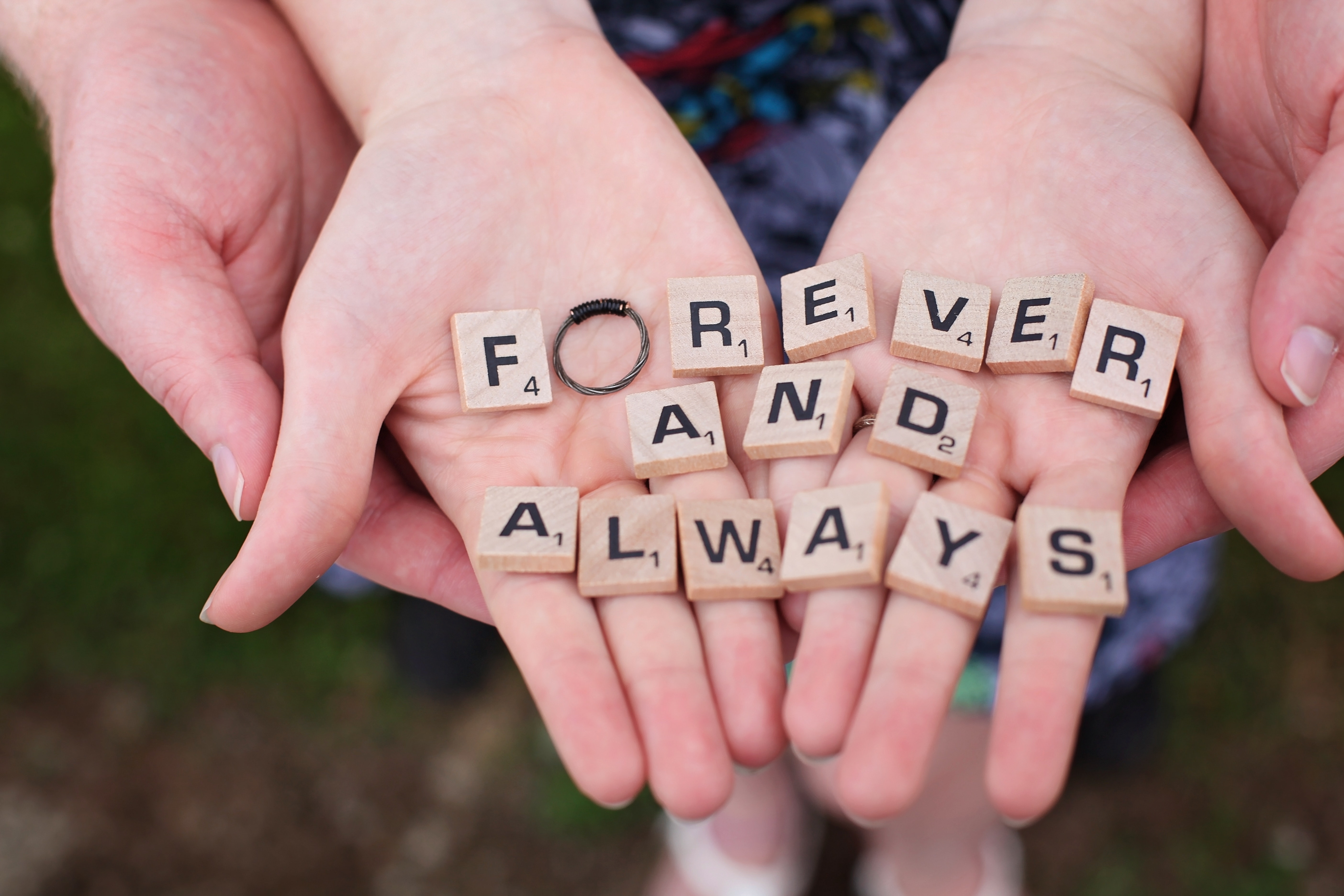 Engagement party: Essential tips and advice for newly engaged! - Papilio Boutique Engagement party: Essential tips and advice for newly engaged! - Papilio Boutique