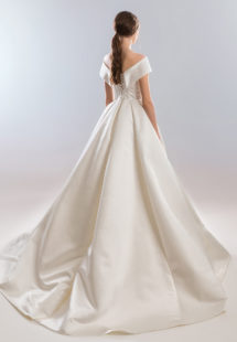 Style #1903L, available in ivory (photo), white