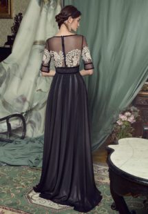 Style #453, available in black