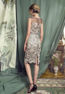 Style #478, available in powder-black