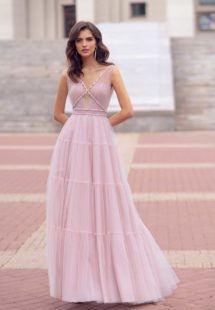 Style #570, available in powder, lilac, grey-blue, cherry, black, ivory