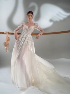 Long-sleeve A-line wedding dress with green decor, available in ivory-nude, ivory (lace is possible only as in the photo)