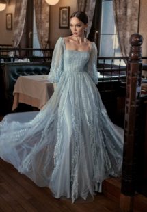 Style #618, available in blue