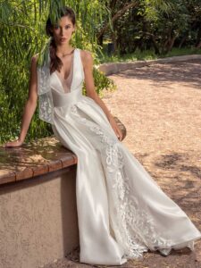 Mikado A-line wedding dress with V-neckline and side pockets