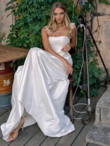Strapless A-line wedding dress with straight neckline