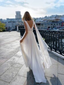 Chiffon flowing wedding dress