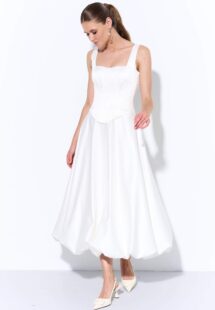 Style #L-0723-3/L-0123-8, available in ivory or black