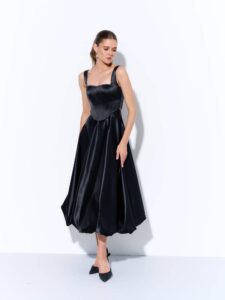 Style #L-0223-3/L-0123-8, available in ivory or black