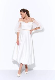 Style #L-0823-3/L-0123-8, available in ivory or black
