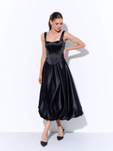 Style #L-0723-3/L-0123-8, available in ivory or black