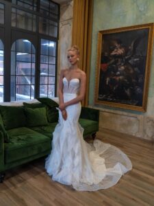 Mermaid wedding dress with ruffled skirt