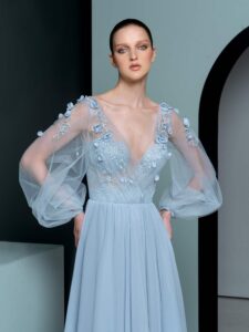 Chiffon dress with balloon sleeves and embroidery