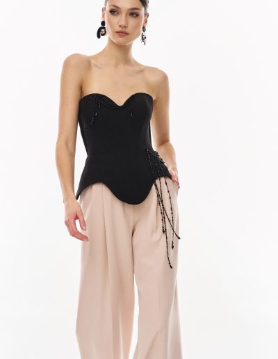 Close front view of strapless structured corset with sweetheart neckline offered at Papilio Boutique.